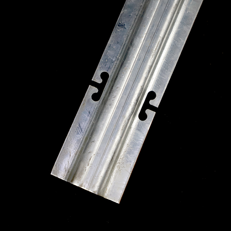 Flat Edge Stake FEU105